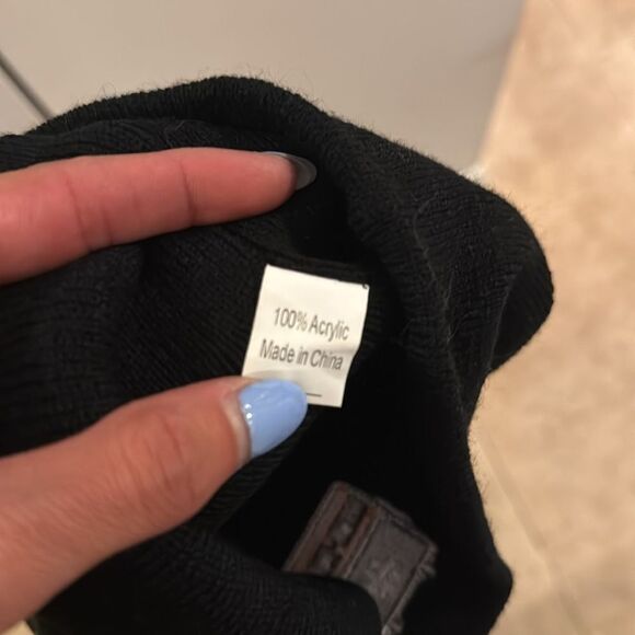 Black Knit Beanie Hat - Small Robot Logo on Front "Hi" NEVER WORN - Picture 4 of 4